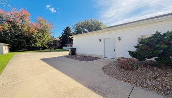 230 Euclid Avenue, Bellevue, 44811, 3 Bedroom Bedrooms, ,2 BathroomBathrooms,Residential,For Sale,Euclid,20263980