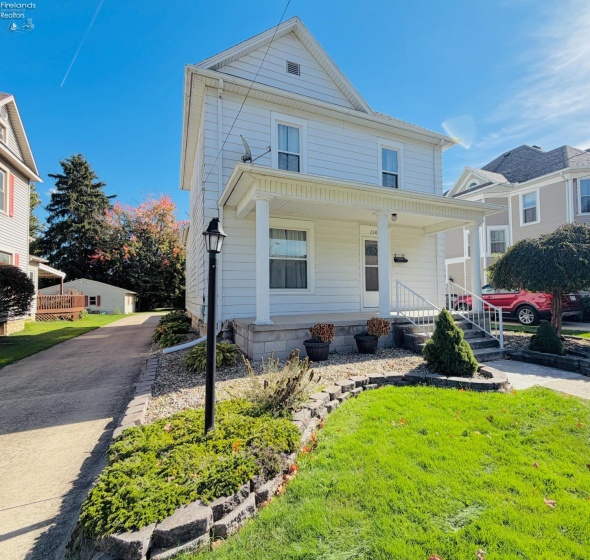 230 Euclid Avenue, Bellevue, 44811, 3 Bedroom Bedrooms, ,2 BathroomBathrooms,Residential,For Sale,Euclid,20263980