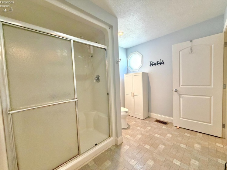 230 Euclid Avenue, Bellevue, 44811, 3 Bedroom Bedrooms, ,2 BathroomBathrooms,Residential,For Sale,Euclid,20263980