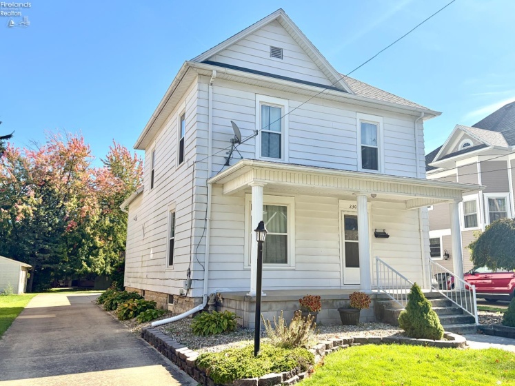230 Euclid Avenue, Bellevue, 44811, 3 Bedroom Bedrooms, ,2 BathroomBathrooms,Residential,For Sale,Euclid,20263980