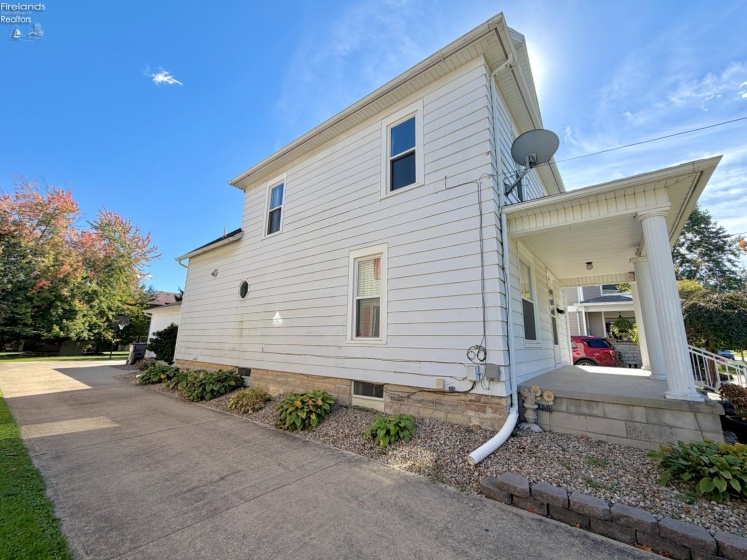 230 Euclid Avenue, Bellevue, 44811, 3 Bedroom Bedrooms, ,2 BathroomBathrooms,Residential,For Sale,Euclid,20263980