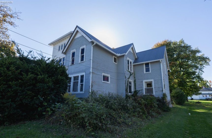 37 Townsend Street, Greenwich, 44837, 5 Bedroom Bedrooms, ,2 BathroomBathrooms,Residential,For Sale,Townsend,20264260