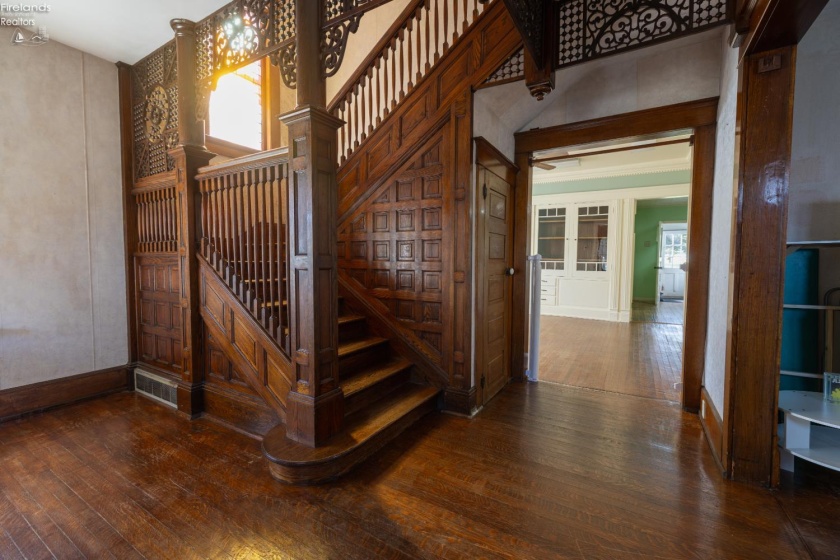 37 Townsend Street, Greenwich, 44837, 5 Bedroom Bedrooms, ,2 BathroomBathrooms,Residential,For Sale,Townsend,20264260