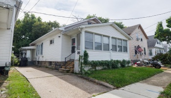 506 Dewey Street, Sandusky, 44870, 2 Bedroom Bedrooms, ,1 BathroomBathrooms,Residential,For Sale,Dewey,20264266