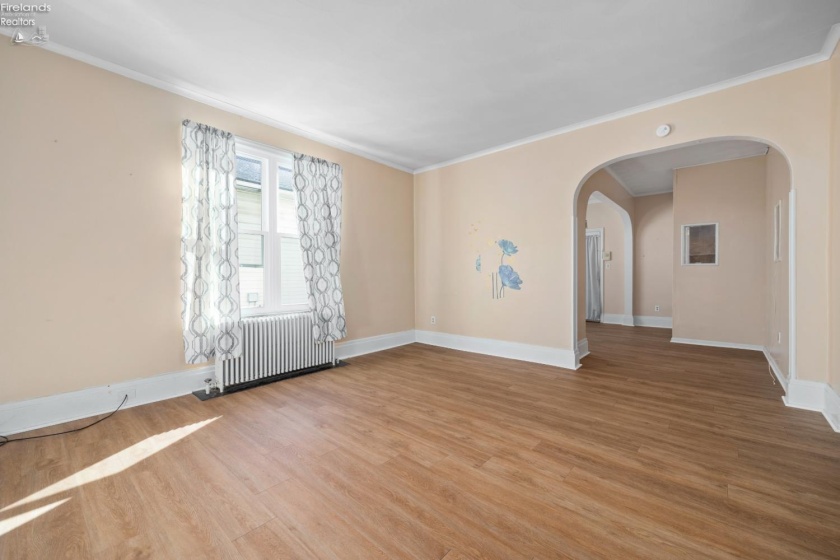 906 Decatur Street, Sandusky, 44870, 6 Bedroom Bedrooms, ,2 BathroomBathrooms,Residential,For Sale,Decatur,20264200