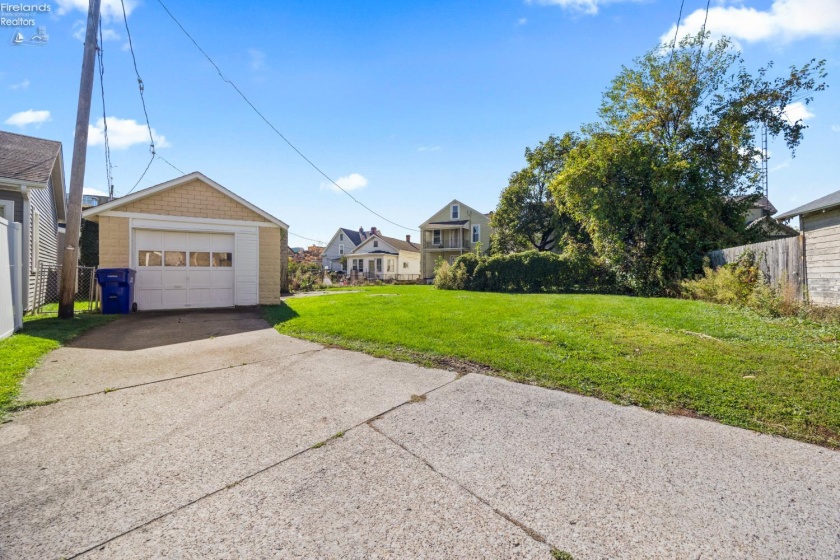 906 Decatur Street, Sandusky, 44870, 6 Bedroom Bedrooms, ,2 BathroomBathrooms,Residential,For Sale,Decatur,20264200