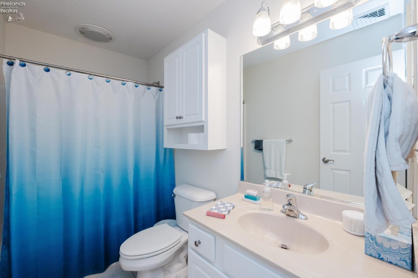 342 Lighthouse Oval Drive, Marblehead, 43452, 2 Bedroom Bedrooms, ,2 BathroomBathrooms,Residential,For Sale,Lighthouse Oval,20264057