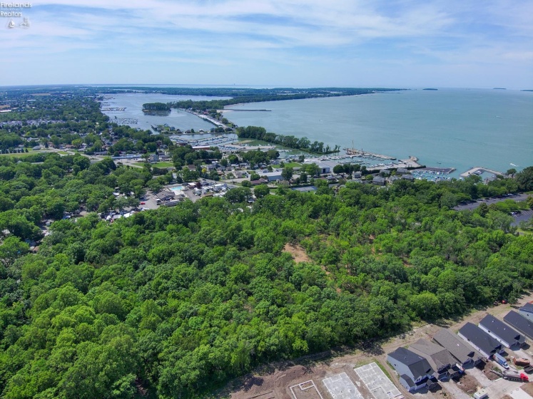 342 Lighthouse Oval Drive, Marblehead, 43452, 2 Bedroom Bedrooms, ,2 BathroomBathrooms,Residential,For Sale,Lighthouse Oval,20264057
