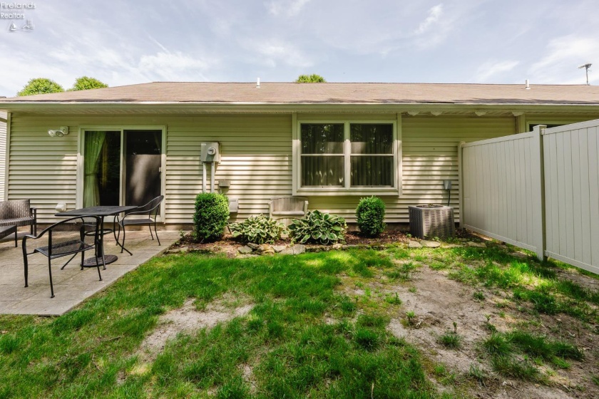 342 Lighthouse Oval Drive, Marblehead, 43452, 2 Bedroom Bedrooms, ,2 BathroomBathrooms,Residential,For Sale,Lighthouse Oval,20264057