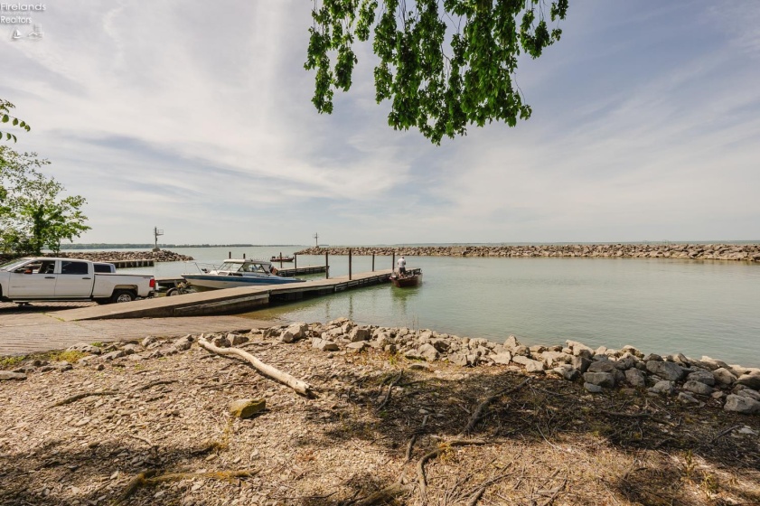 342 Lighthouse Oval Drive, Marblehead, 43452, 2 Bedroom Bedrooms, ,2 BathroomBathrooms,Residential,For Sale,Lighthouse Oval,20264057