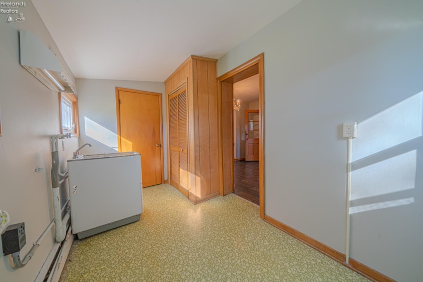121 Broad Street, Oak Harbor, 43449, 3 Bedroom Bedrooms, ,1 BathroomBathrooms,Residential,For Sale,Broad,20264293