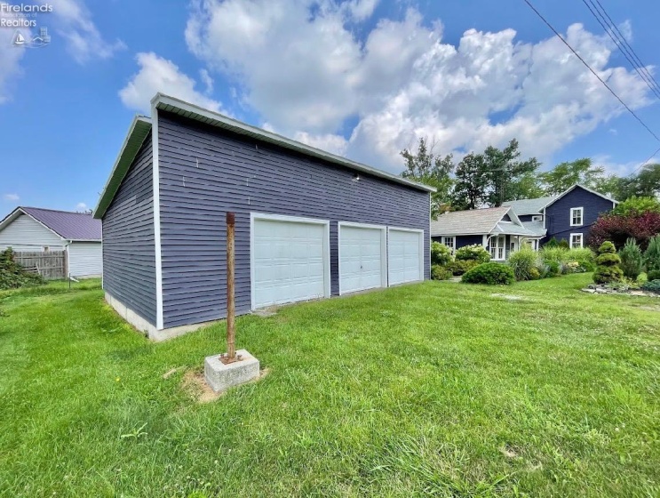 13280 Township Road 178, Bellevue, 44811, 3 Bedroom Bedrooms, ,2 BathroomBathrooms,Residential,For Sale,Township Road 178,20264289