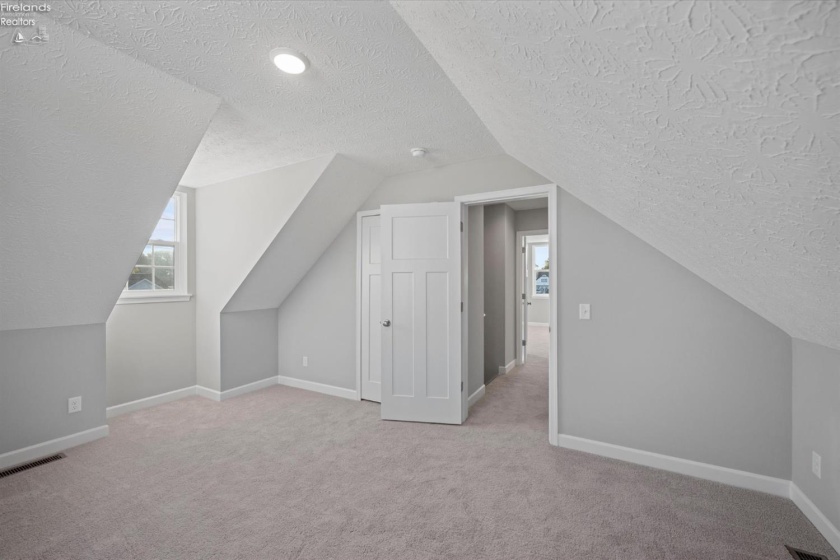 2707 Highland Drive, Sandusky, 44870, 3 Bedroom Bedrooms, ,2 BathroomBathrooms,Residential,For Sale,Highland,20264313