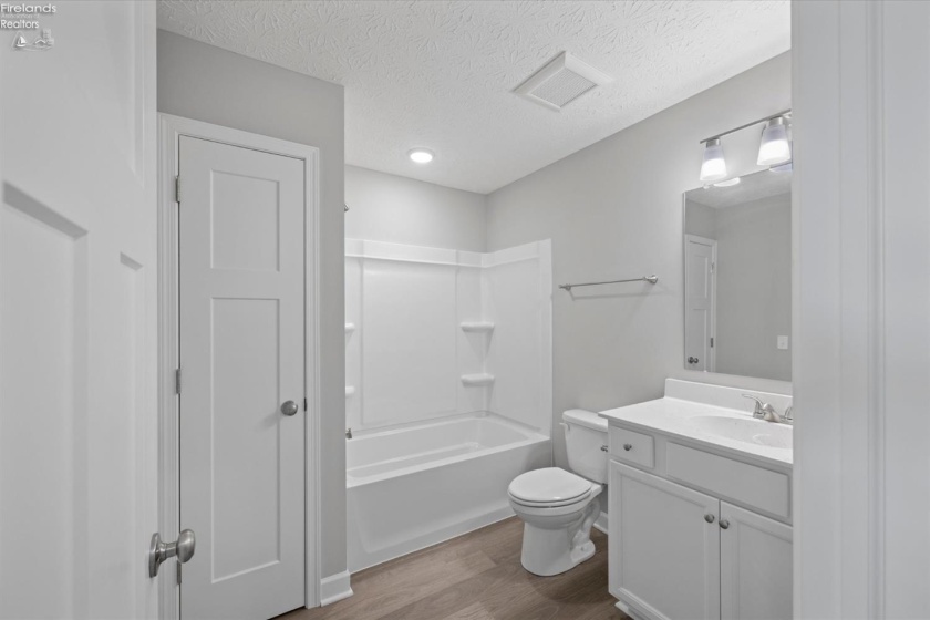 2707 Highland Drive, Sandusky, 44870, 3 Bedroom Bedrooms, ,2 BathroomBathrooms,Residential,For Sale,Highland,20264313