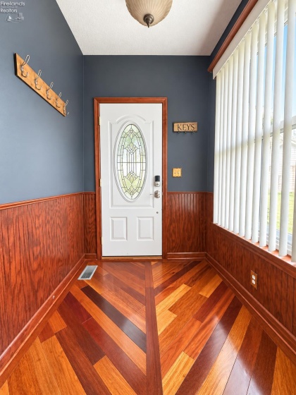 120 Tarr Street, North Baltimore, 45872, 3 Bedroom Bedrooms, ,2 BathroomBathrooms,Residential,For Sale,Tarr,20264264