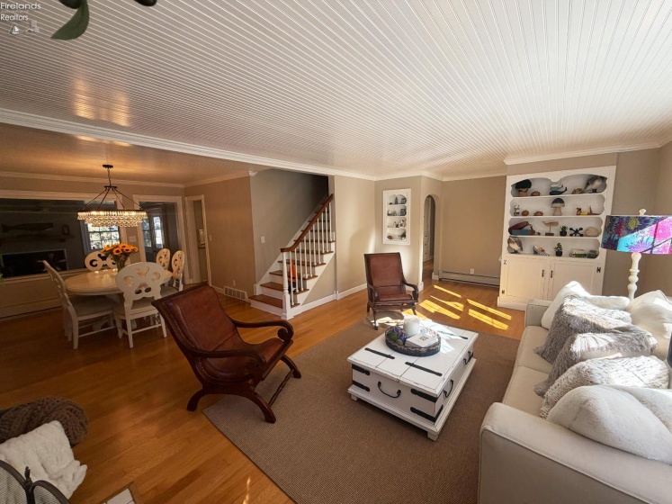 817 Seneca Avenue, Huron, 44839, 5 Bedroom Bedrooms, ,3 BathroomBathrooms,Residential,For Sale,Seneca,20264318