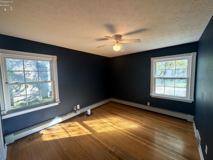 817 Seneca Avenue, Huron, 44839, 5 Bedroom Bedrooms, ,3 BathroomBathrooms,Residential,For Sale,Seneca,20264318