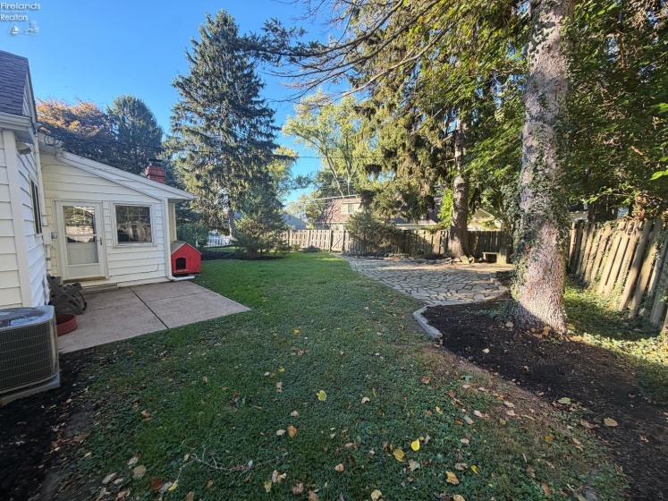 817 Seneca Avenue, Huron, 44839, 5 Bedroom Bedrooms, ,3 BathroomBathrooms,Residential,For Sale,Seneca,20264318