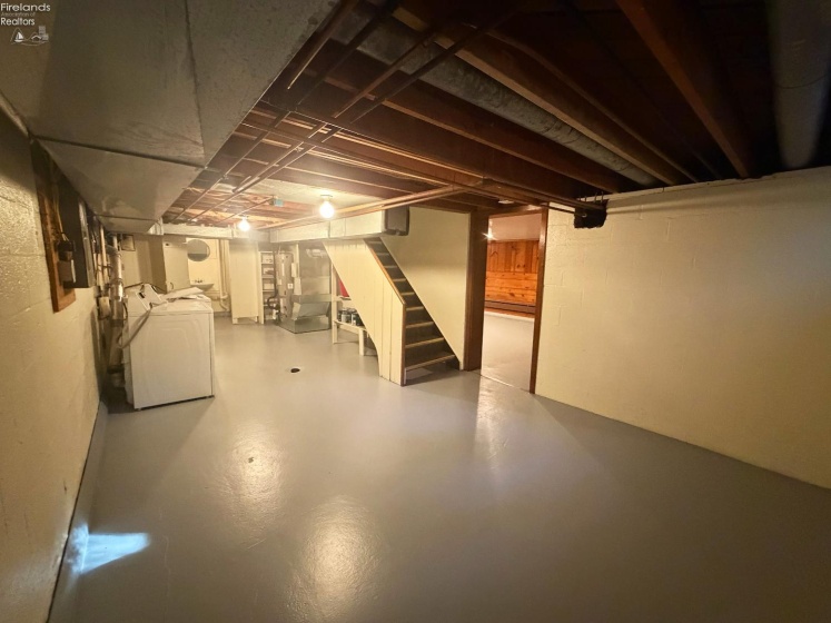 817 Seneca Avenue, Huron, 44839, 5 Bedroom Bedrooms, ,3 BathroomBathrooms,Residential,For Sale,Seneca,20264318