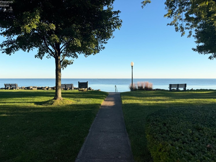 817 Seneca Avenue, Huron, 44839, 5 Bedroom Bedrooms, ,3 BathroomBathrooms,Residential,For Sale,Seneca,20264318