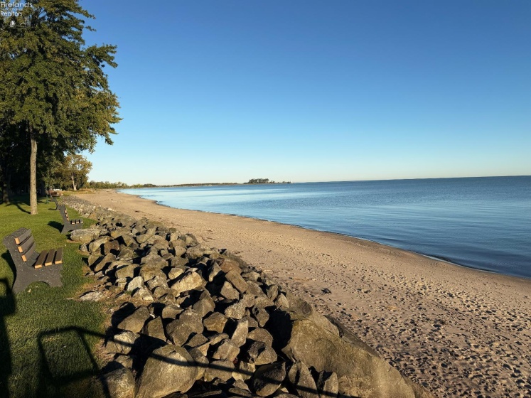 817 Seneca Avenue, Huron, 44839, 5 Bedroom Bedrooms, ,3 BathroomBathrooms,Residential,For Sale,Seneca,20264318