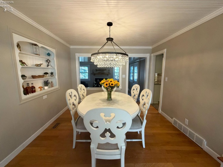 817 Seneca Avenue, Huron, 44839, 5 Bedroom Bedrooms, ,3 BathroomBathrooms,Residential,For Sale,Seneca,20264318