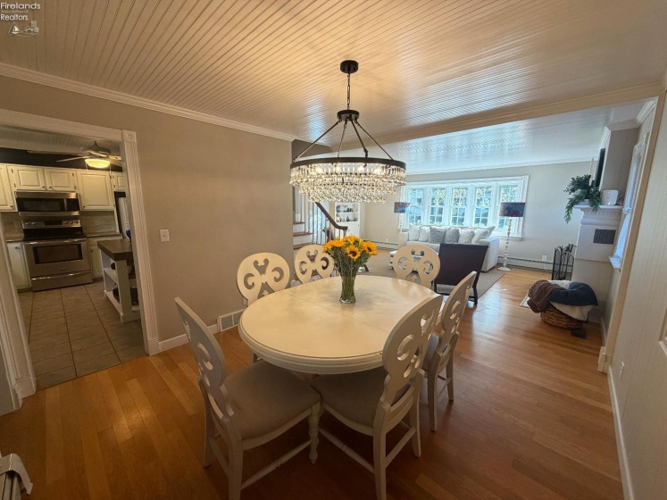 817 Seneca Avenue, Huron, 44839, 5 Bedroom Bedrooms, ,3 BathroomBathrooms,Residential,For Sale,Seneca,20264318