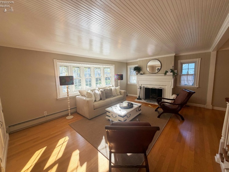 817 Seneca Avenue, Huron, 44839, 5 Bedroom Bedrooms, ,3 BathroomBathrooms,Residential,For Sale,Seneca,20264318