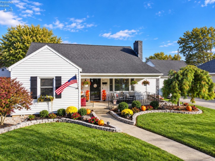 315 Collinwood Boulevard, Fremont, 43420, 4 Bedroom Bedrooms, ,3 BathroomBathrooms,Residential,For Sale,Collinwood,20264230