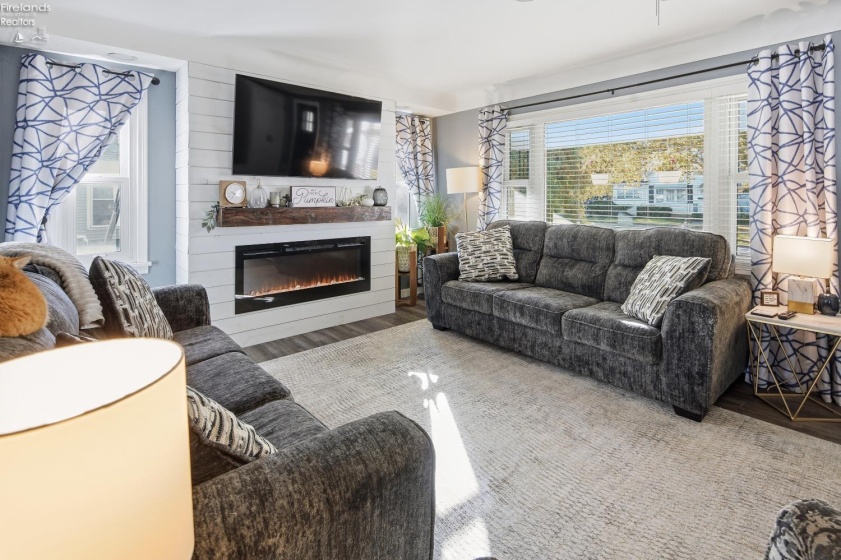315 Collinwood Boulevard, Fremont, 43420, 4 Bedroom Bedrooms, ,3 BathroomBathrooms,Residential,For Sale,Collinwood,20264230