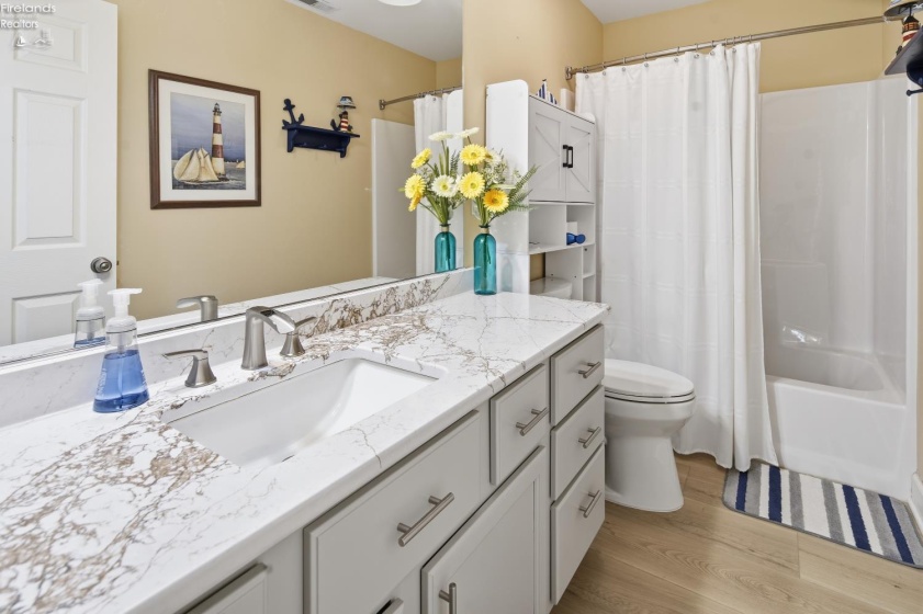 537 Lakeshore Drive, Port Clinton, 43452, 1 Bedroom Bedrooms, ,1 BathroomBathrooms,Residential,For Sale,Lakeshore,20264261
