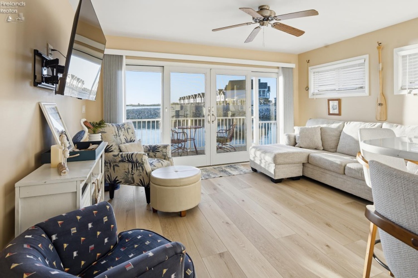 537 Lakeshore Drive, Port Clinton, 43452, 1 Bedroom Bedrooms, ,1 BathroomBathrooms,Residential,For Sale,Lakeshore,20264261
