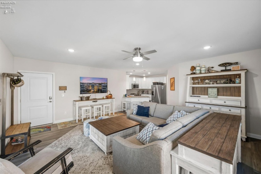 2721 Harbor Bay Drive, Marblehead, 43440, 3 Bedroom Bedrooms, ,2 BathroomBathrooms,Residential,For Sale,Harbor Bay,20264307