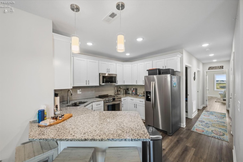 2721 Harbor Bay Drive, Marblehead, 43440, 3 Bedroom Bedrooms, ,2 BathroomBathrooms,Residential,For Sale,Harbor Bay,20264307