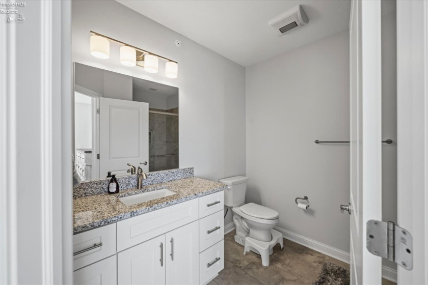 2721 Harbor Bay Drive, Marblehead, 43440, 3 Bedroom Bedrooms, ,2 BathroomBathrooms,Residential,For Sale,Harbor Bay,20264307