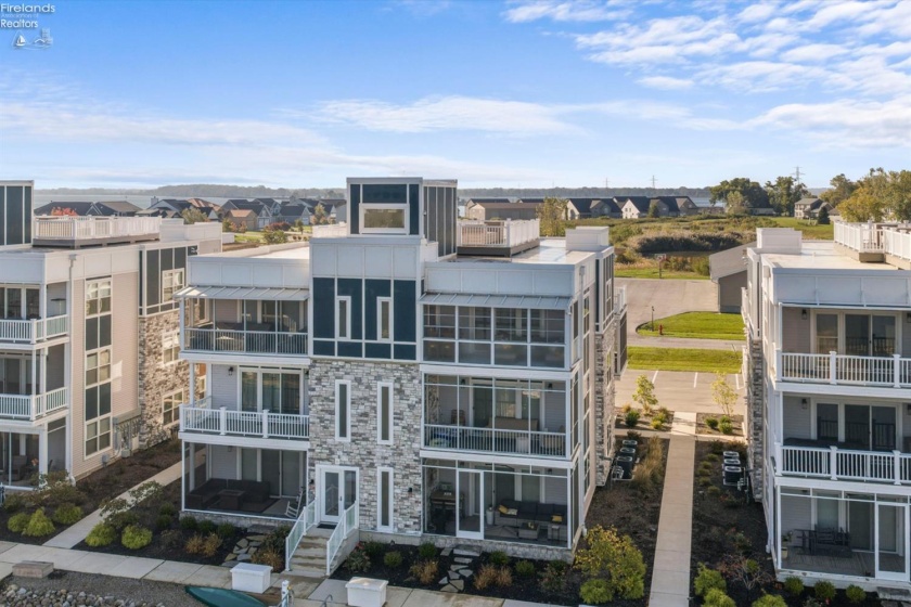 2721 Harbor Bay Drive, Marblehead, 43440, 3 Bedroom Bedrooms, ,2 BathroomBathrooms,Residential,For Sale,Harbor Bay,20264307
