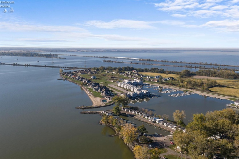 2721 Harbor Bay Drive, Marblehead, 43440, 3 Bedroom Bedrooms, ,2 BathroomBathrooms,Residential,For Sale,Harbor Bay,20264307