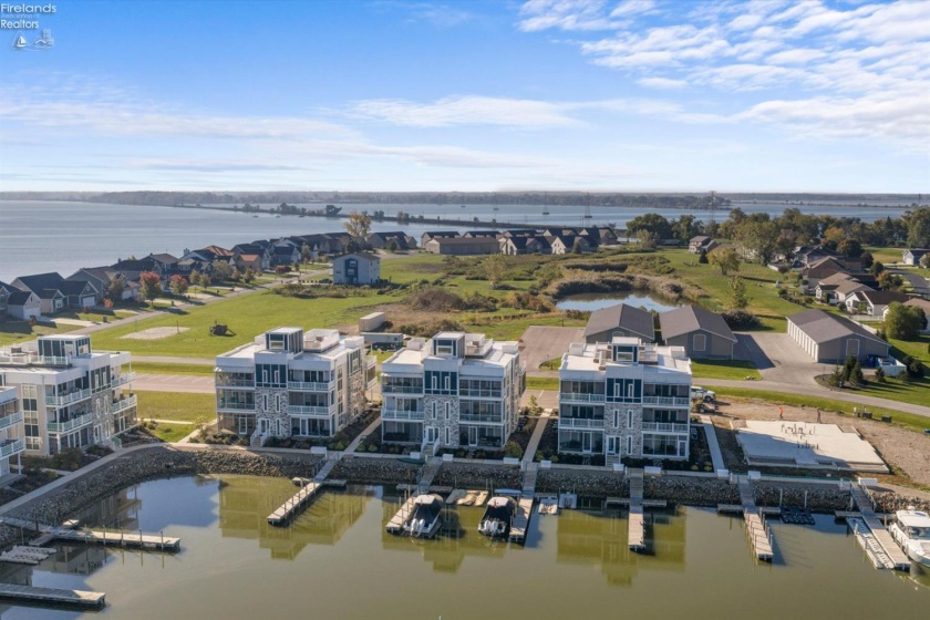 2721 Harbor Bay Drive, Marblehead, 43440, 3 Bedroom Bedrooms, ,2 BathroomBathrooms,Residential,For Sale,Harbor Bay,20264307
