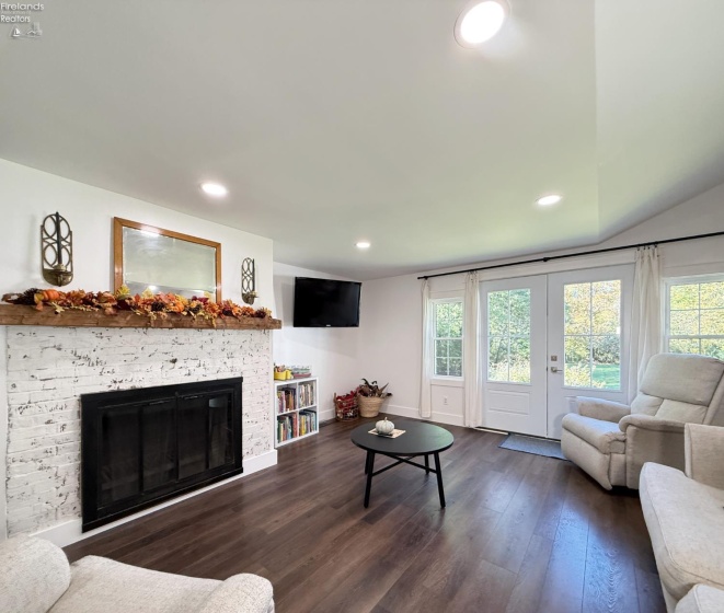 110 Mohawk Street, Tiffin, 44883, 3 Bedroom Bedrooms, ,2 BathroomBathrooms,Residential,For Sale,Mohawk,20264273