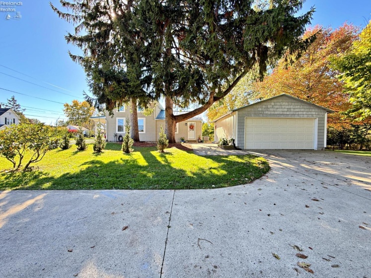 110 Mohawk Street, Tiffin, 44883, 3 Bedroom Bedrooms, ,2 BathroomBathrooms,Residential,For Sale,Mohawk,20264273