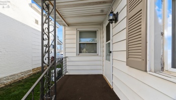 126 Monroe Street, Tiffin, 44883, 4 Bedroom Bedrooms, ,2 BathroomBathrooms,Residential,For Sale,Monroe,20264320 126 Monroe Street, Tiffin, 44883, 4 Bedroom Bedrooms, ,2 BathroomBathrooms,Residential,For Sale,Monroe,20264320