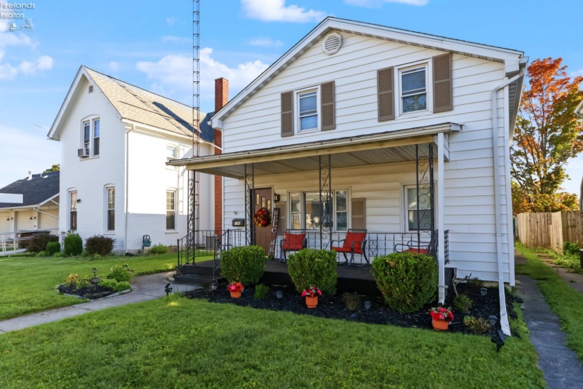126 Monroe Street, Tiffin, 44883, 4 Bedroom Bedrooms, ,2 BathroomBathrooms,Residential,For Sale,Monroe,20264320