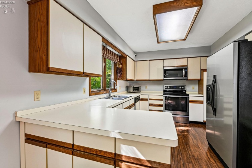 116 Westchester Dr., Amherst, 44001, 4 Bedroom Bedrooms, ,3 BathroomBathrooms,Residential,For Sale,Westchester Dr.,20264326