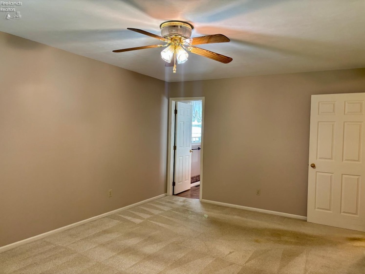 141 Briarwood Circle, Fremont, 43420, 2 Bedroom Bedrooms, ,2 BathroomBathrooms,Residential,For Sale,Briarwood,20264311