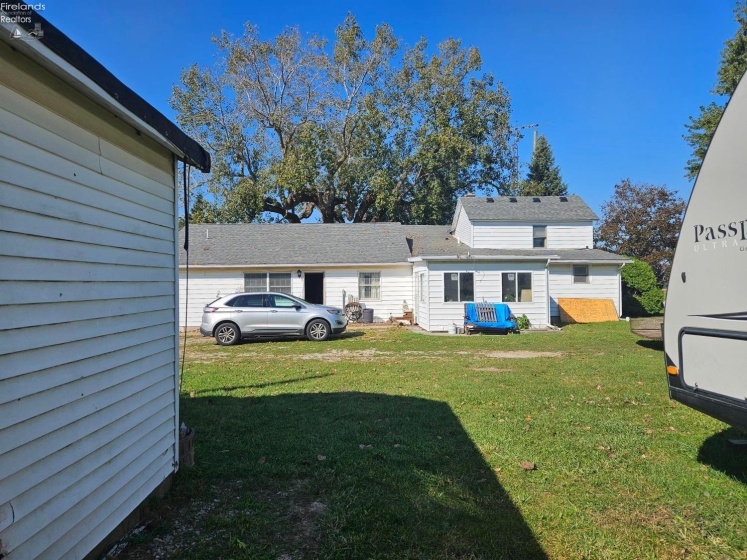 7189 SR 101, Clyde, 43410, 4 Bedroom Bedrooms, ,2 BathroomBathrooms,Residential,For Sale,SR 101,20264335