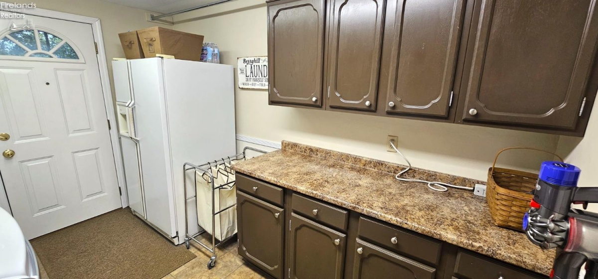 701 Strowbridge Drive, Huron, 44839, 5 Bedroom Bedrooms, ,4 BathroomBathrooms,Residential,For Sale,Strowbridge,20264219