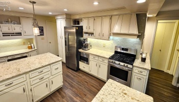 701 Strowbridge Drive, Huron, 44839, 5 Bedroom Bedrooms, ,4 BathroomBathrooms,Residential,For Sale,Strowbridge,20264219 701 Strowbridge Drive, Huron, 44839, 5 Bedroom Bedrooms, ,4 BathroomBathrooms,Residential,For Sale,Strowbridge,20264219
