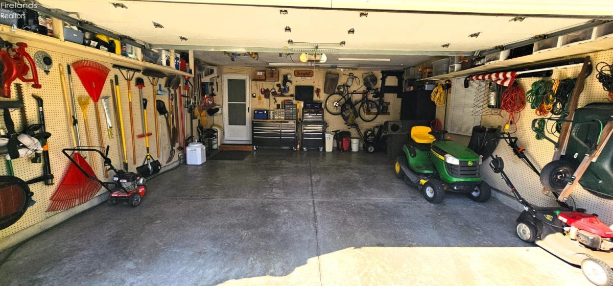 701 Strowbridge Drive, Huron, 44839, 5 Bedroom Bedrooms, ,4 BathroomBathrooms,Residential,For Sale,Strowbridge,20264219