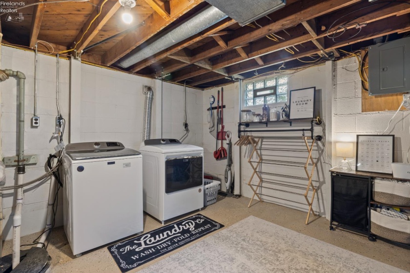 109 Lakeland Drive, Sandusky, 44870, 3 Bedroom Bedrooms, ,1 BathroomBathrooms,Residential,For Sale,Lakeland,20264201