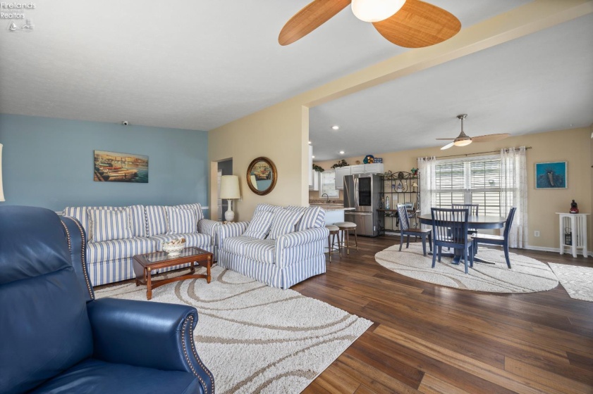 1561 Starboard Avenue, Port Clinton, 43452, 3 Bedroom Bedrooms, ,2 BathroomBathrooms,Residential,For Sale,Starboard,20264341